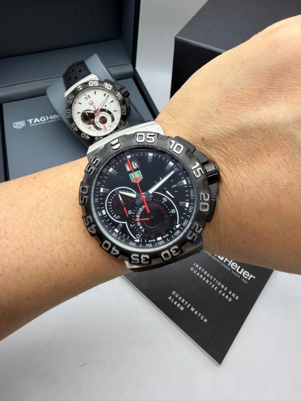 TAG Heuer Fórmula 1 44mm - AÇO MOSTRADOR PRETO - SILICONE - Imagem 5