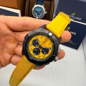 Breitling Avengers Night Mission 44mm - Mostrador Amarelo - Pulseira Nylon Amarela