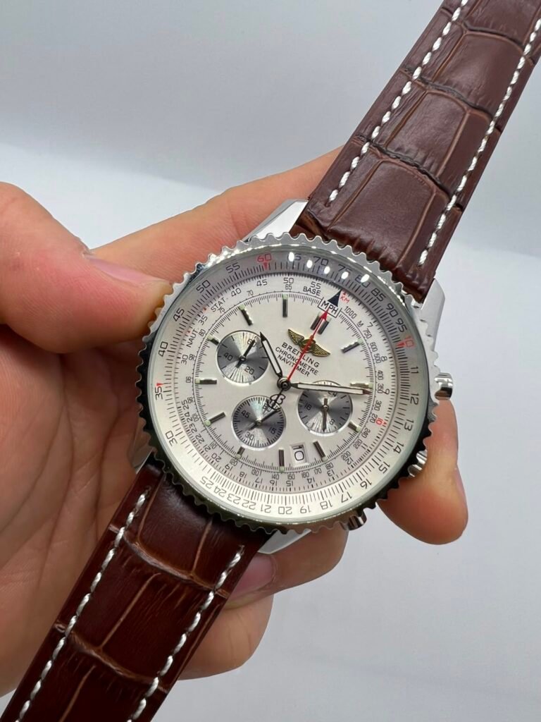 Breitling Navitimer 46mm - Aço Mostrador Branco - Couro