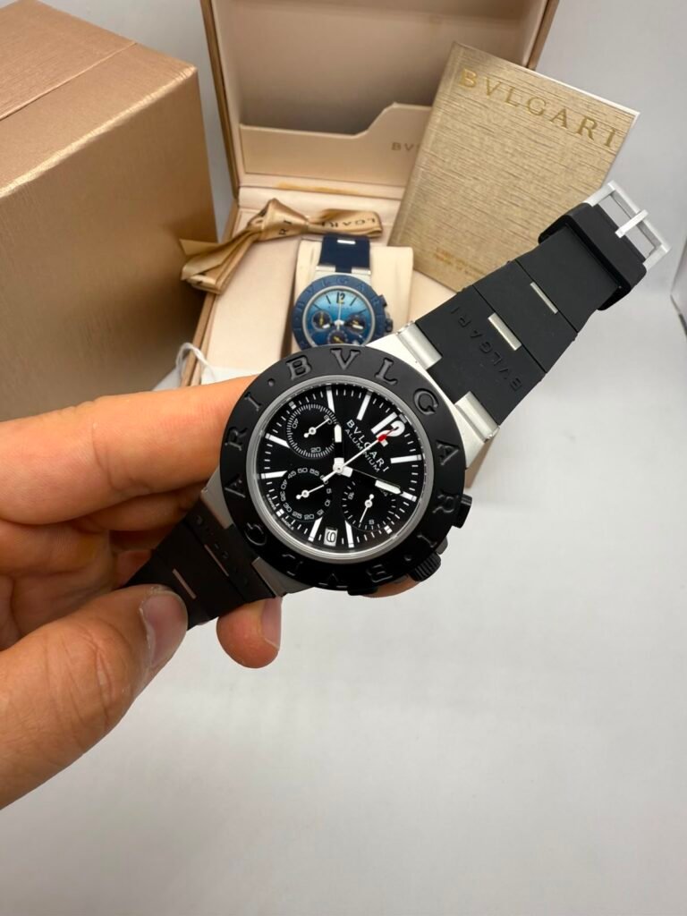 Bvlgari Aluminium Chronograph 40mm - Aço Mostrador Preto - SILICONE