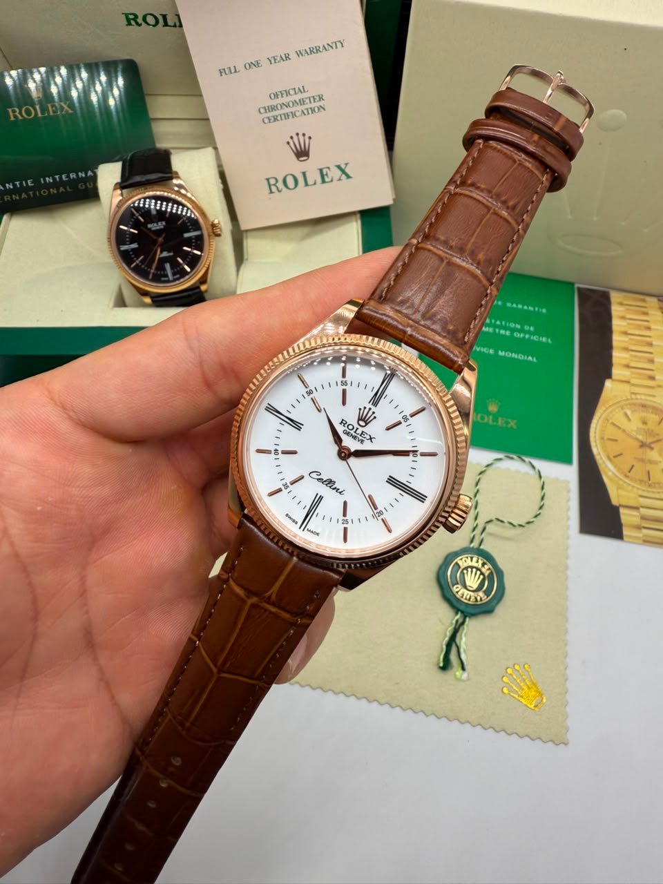 Cellini 40mm - AÇO ROSE MOSTRADOR BRANCO - COURO