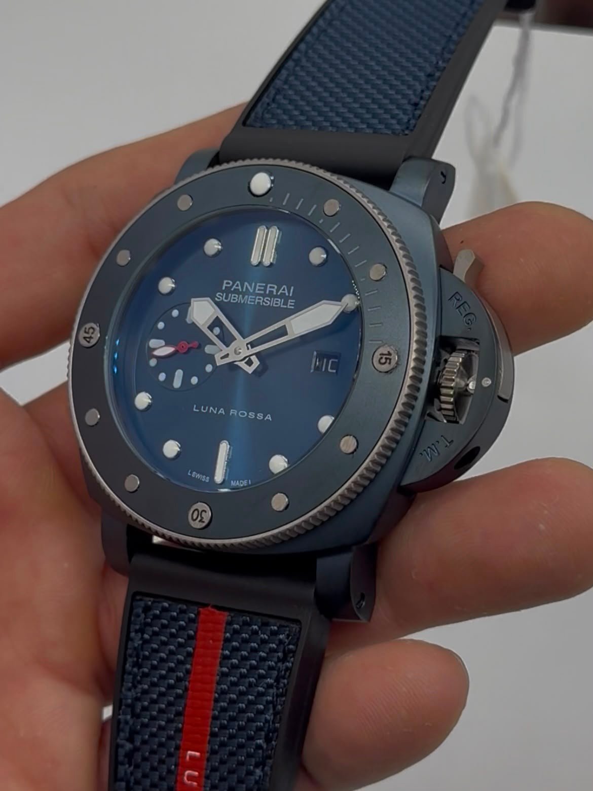 Panerai Submersible Luna Rossa - 47mm - Aço Mostrador Azul - SILICONE E NYLON - Imagem 3