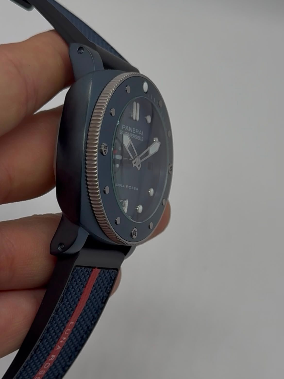 Panerai Submersible Luna Rossa - 47mm - Aço Mostrador Azul - SILICONE E NYLON - Imagem 5