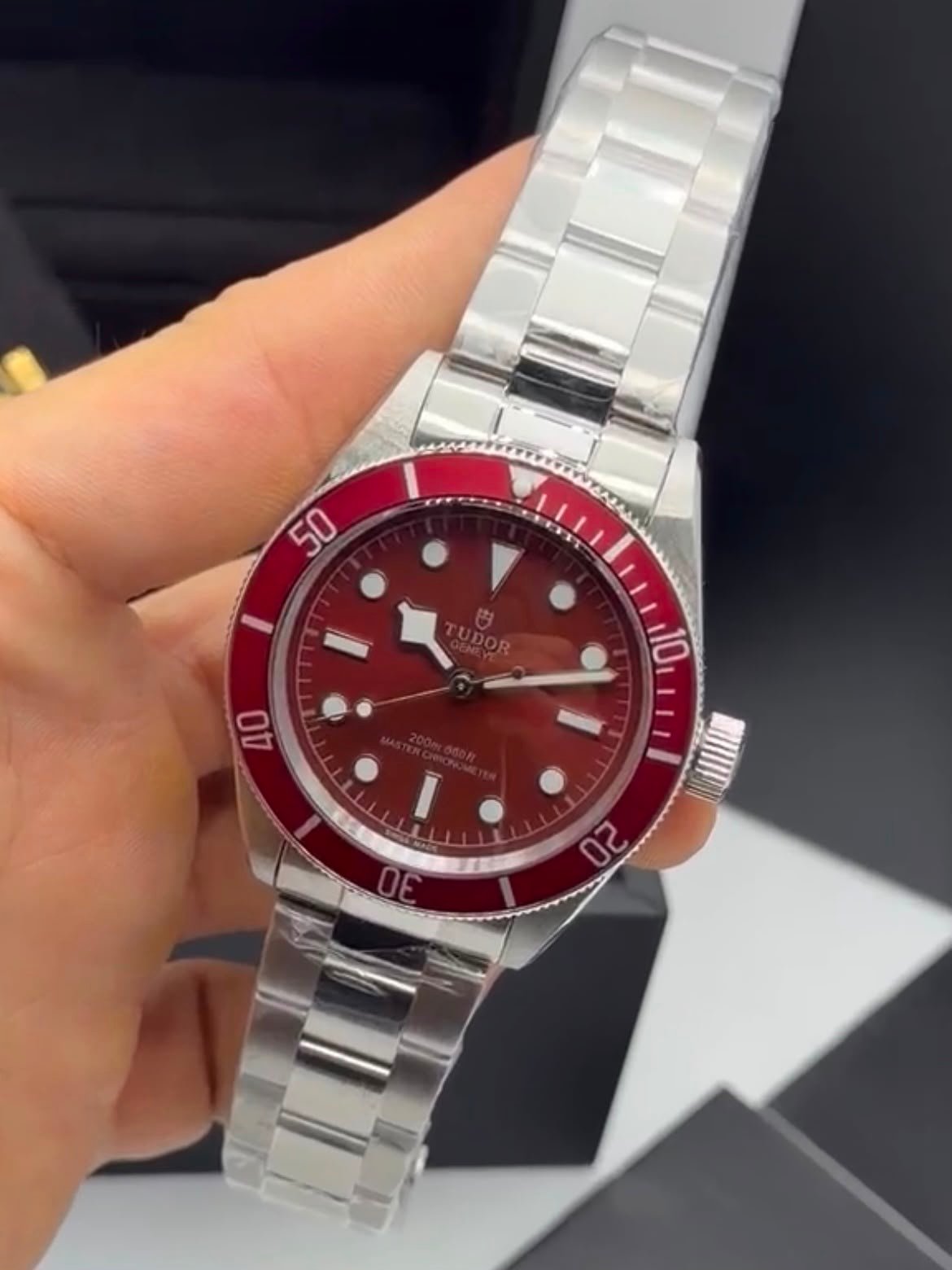 Tudor Black Bay Vermelho 41mm - AÇO MOSTRADOR VERMELHO - Imagem 2
