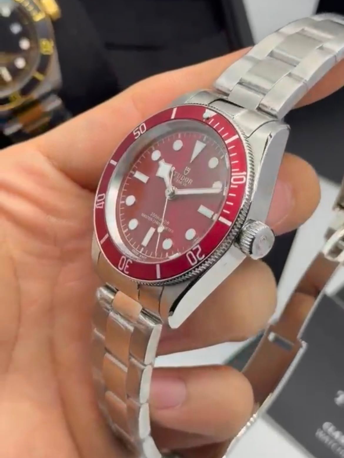 Tudor Black Bay Vermelho 41mm - AÇO MOSTRADOR VERMELHO - Imagem 4