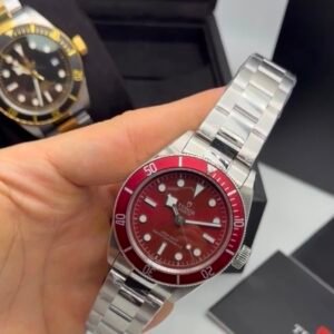 Tudor Black Bay Vermelho 41mm - AÇO MOSTRADOR VERMELHO