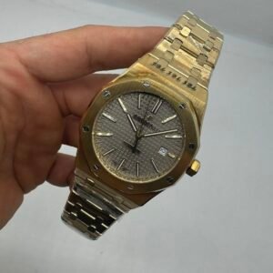 Audemars Piguet Royal Oak 42mm - Aço dourado Mostrador branco