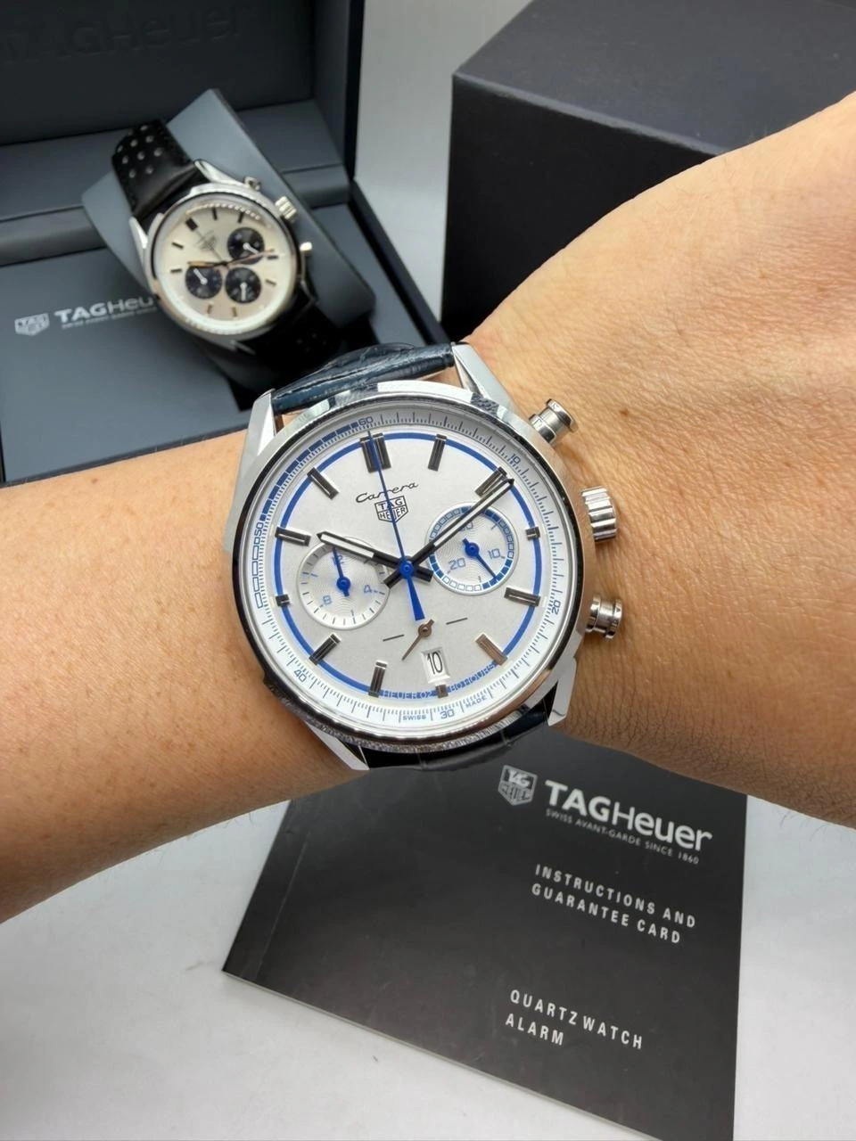 TAG Heuer Carrera 44mm - AÇO MOSTRADOR BRANCO - COURO - Imagem 4