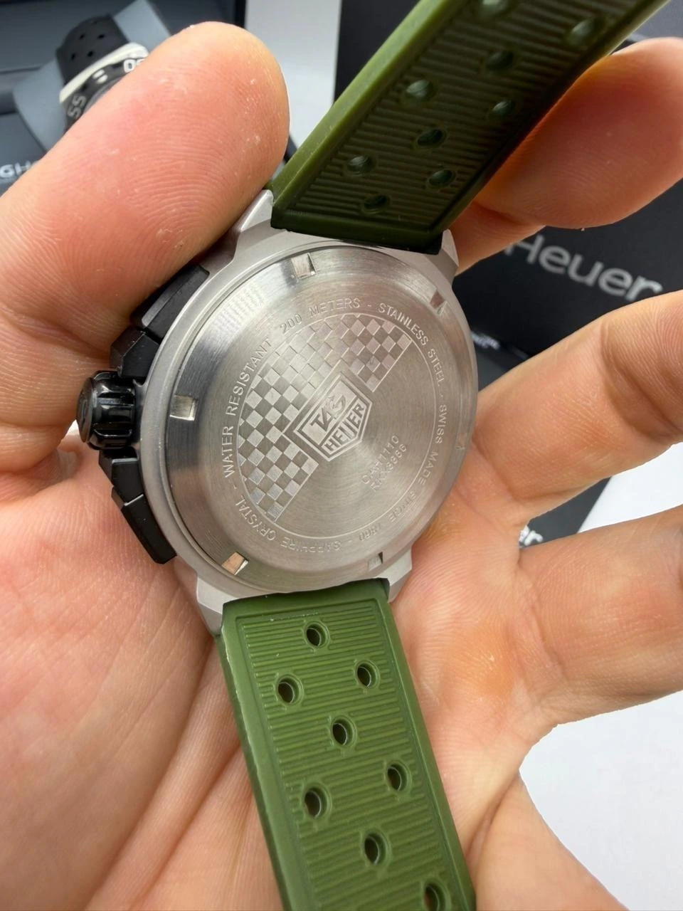 TAG Heuer Fórmula 1 44mm - AÇO MOSTRADOR VERDE - SILICONE - Imagem 3