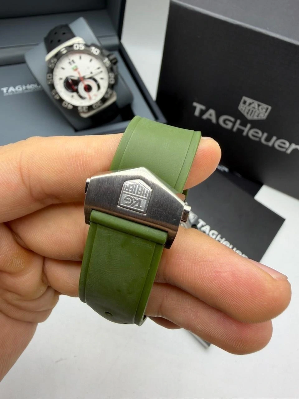 TAG Heuer Fórmula 1 44mm - AÇO MOSTRADOR VERDE - SILICONE - Imagem 4