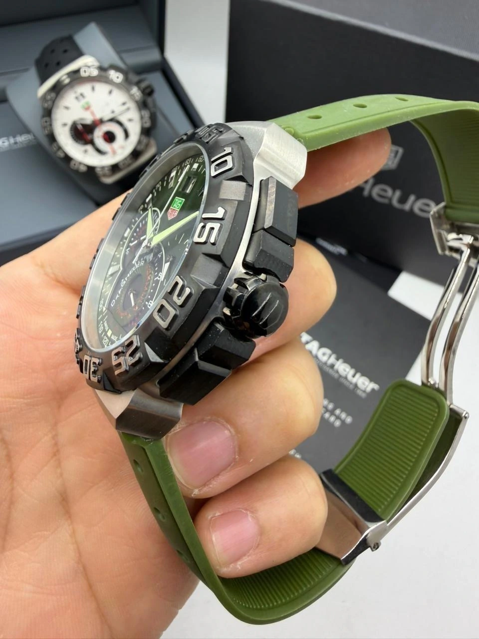 TAG Heuer Fórmula 1 44mm - AÇO MOSTRADOR VERDE - SILICONE - Imagem 5