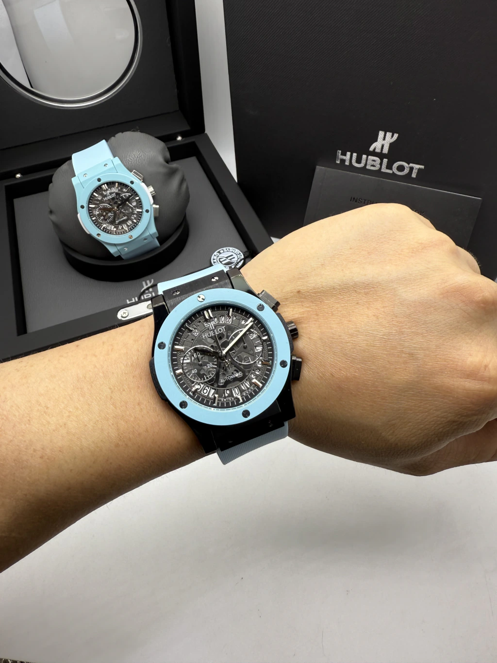 Hublot Classic Chrono 45mm - AÇO PRETO MOSTRADOR SKELETON PRETO - SILICONE - Imagem 4