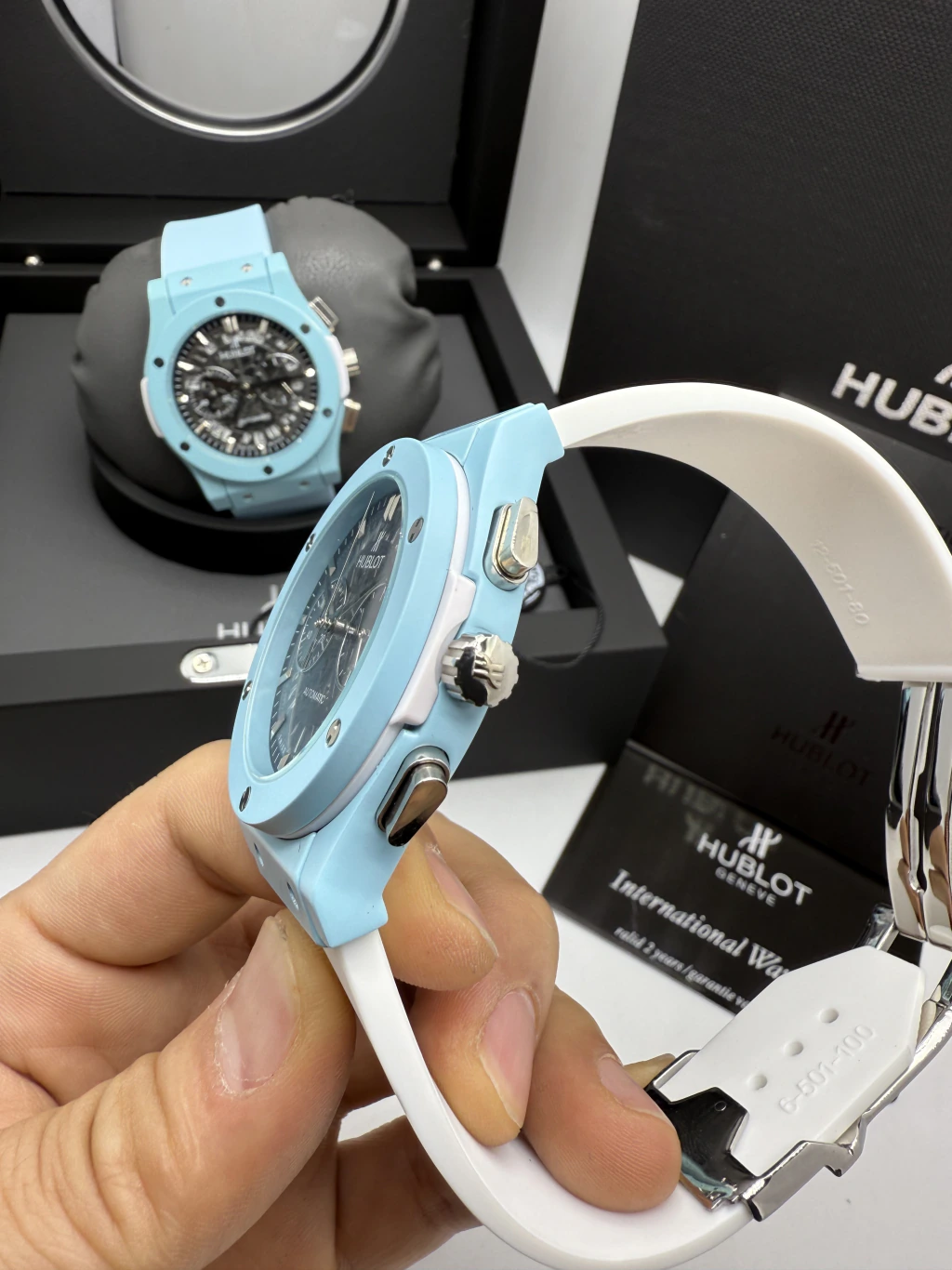 Hublot Classic Chrono 45mm - AÇO AZUL MOSTRADOR SKELETON PRETO - SILICONE - Imagem 2