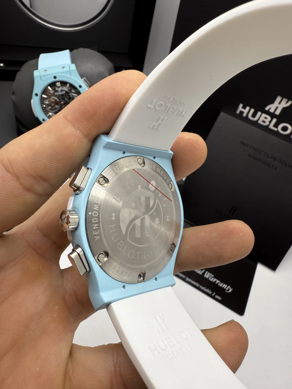 Hublot Classic Chrono 45mm - AÇO AZUL MOSTRADOR SKELETON PRETO - SILICONE - Imagem 3