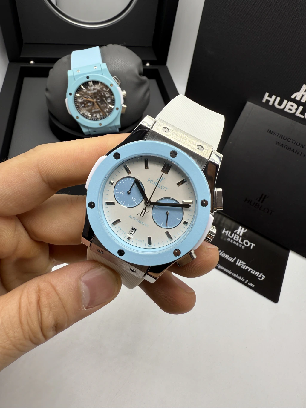 Hublot Classic Chrono 45mm - AÇO MOSTRADOR BRANCO - SILICONE