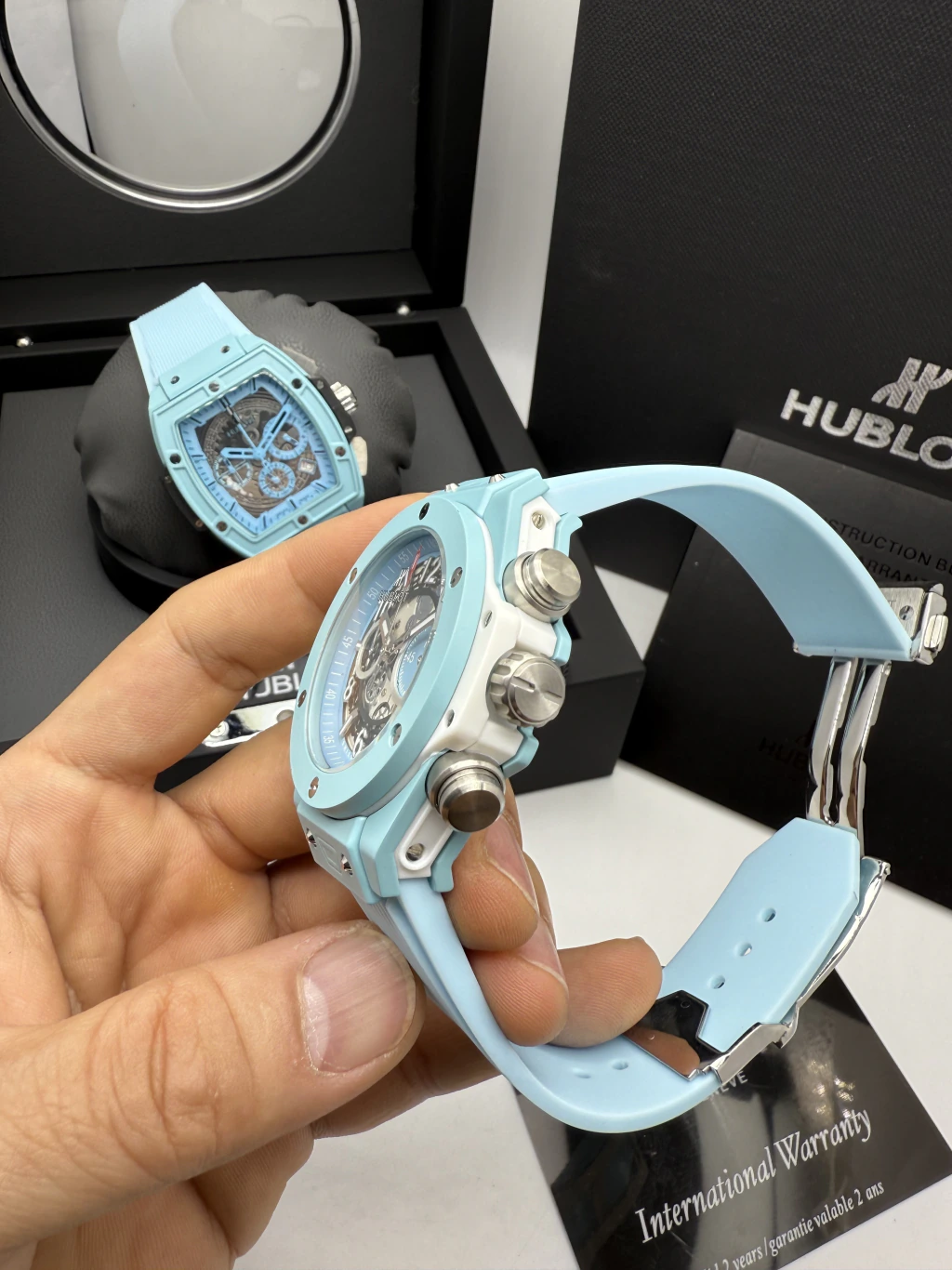 Hublot Big Bang Magic 44mm - AÇO AZUL MOSTRADOR SKELETON - SILICONE - Imagem 2