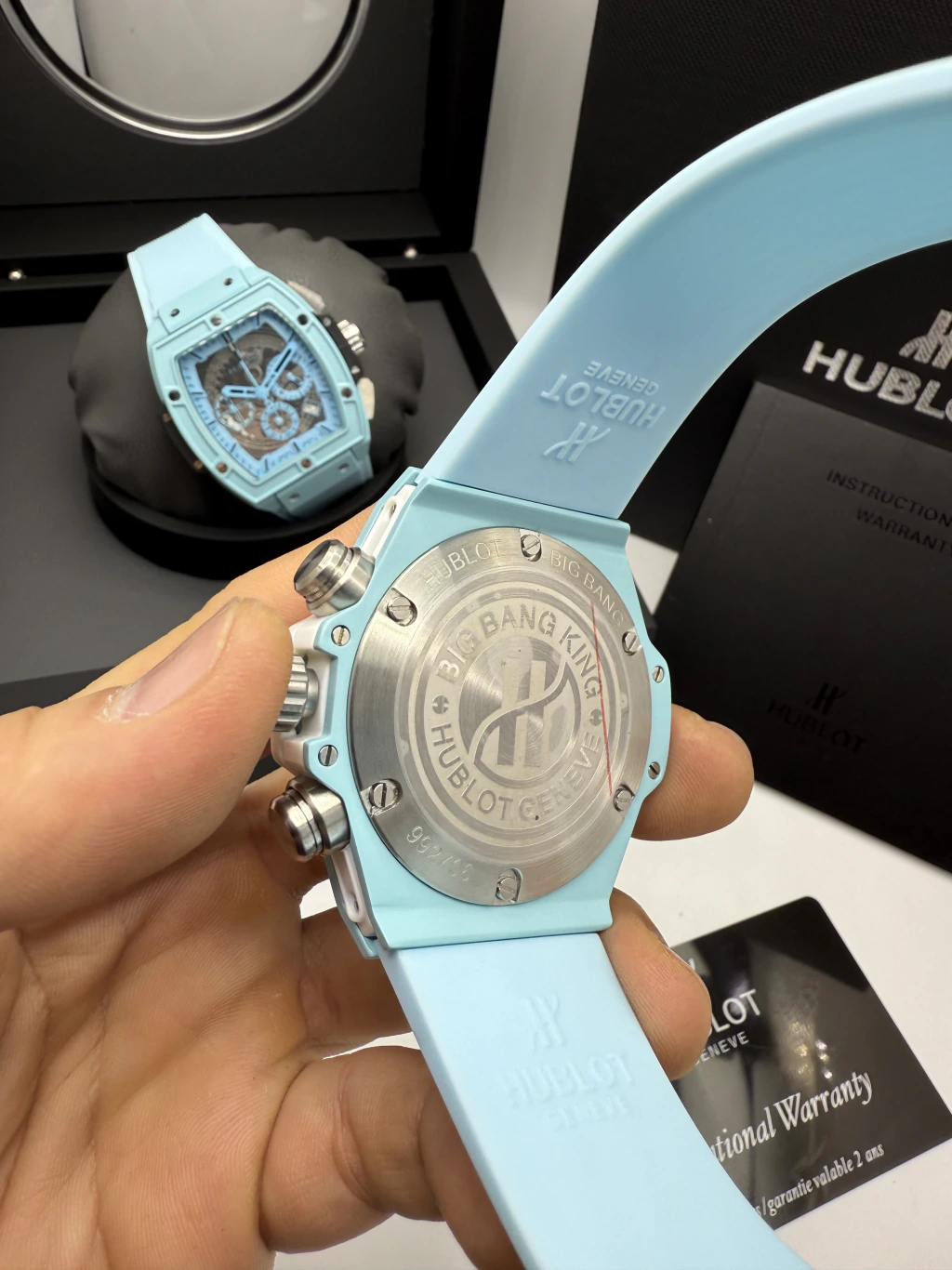 Hublot Big Bang Magic 44mm - AÇO AZUL MOSTRADOR SKELETON - SILICONE - Imagem 3