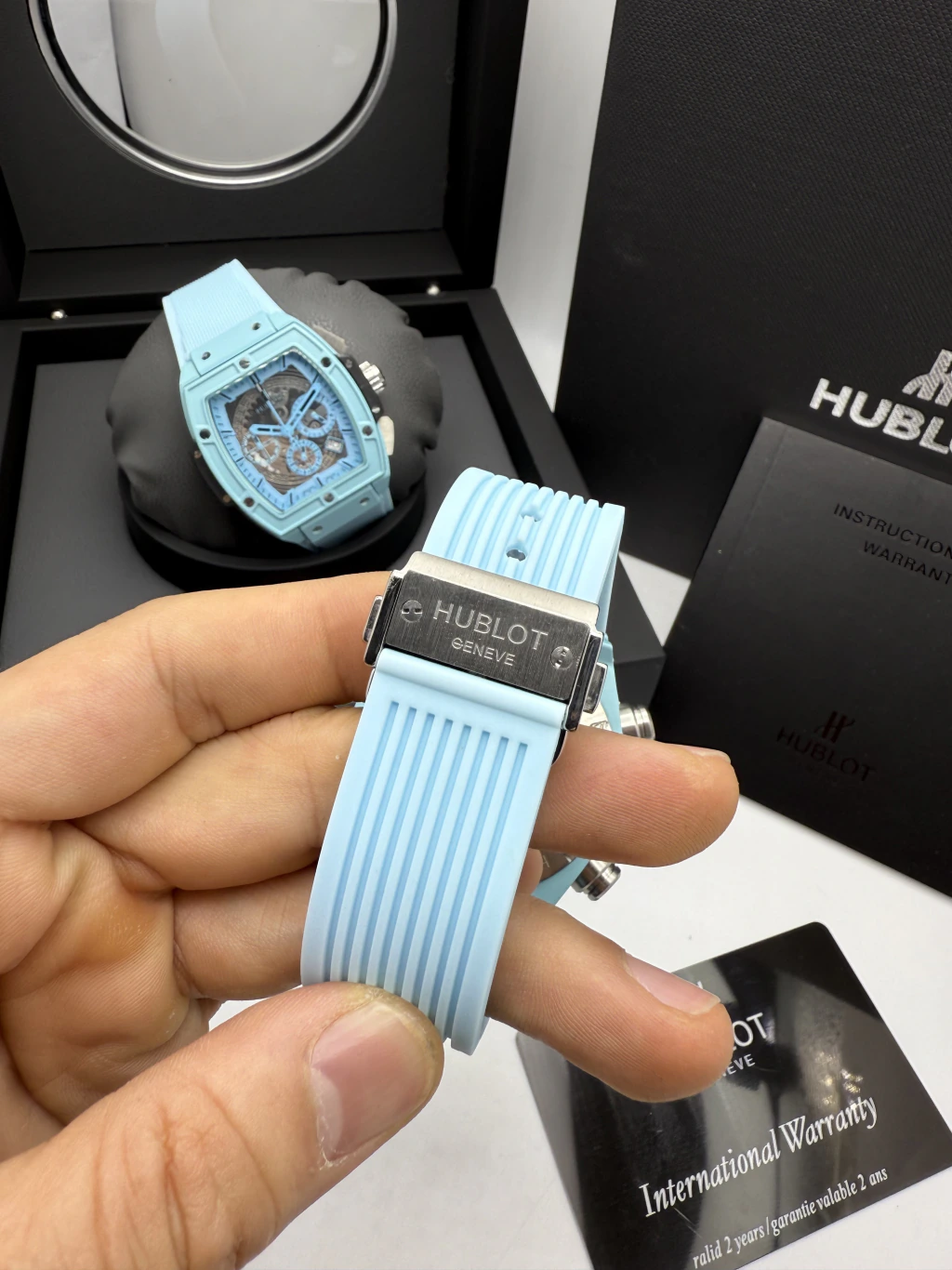 Hublot Big Bang Magic 44mm - AÇO AZUL MOSTRADOR SKELETON - SILICONE - Imagem 4