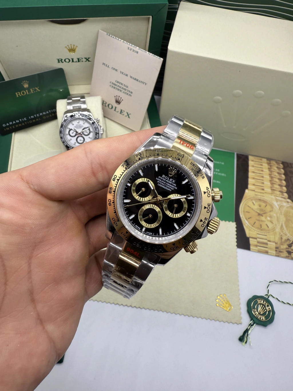 Daytona 40mm - AÇO COM DOURADO MOSTRADOR PRETO