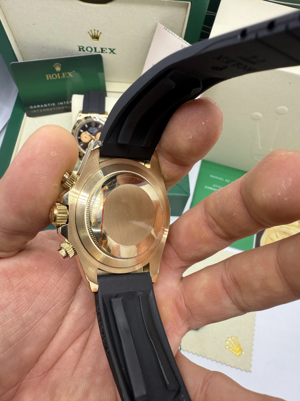 Daytona 40mm - AÇO DOURADO MOSTRADOR DOURADO - SILICONE - Imagem 3
