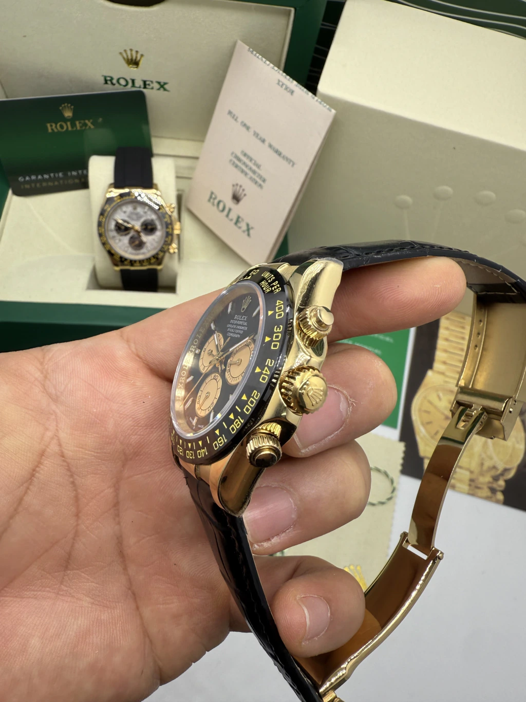 Daytona 40mm - AÇO DOURADO MOSTRADOR PRETO - COURO - Imagem 2