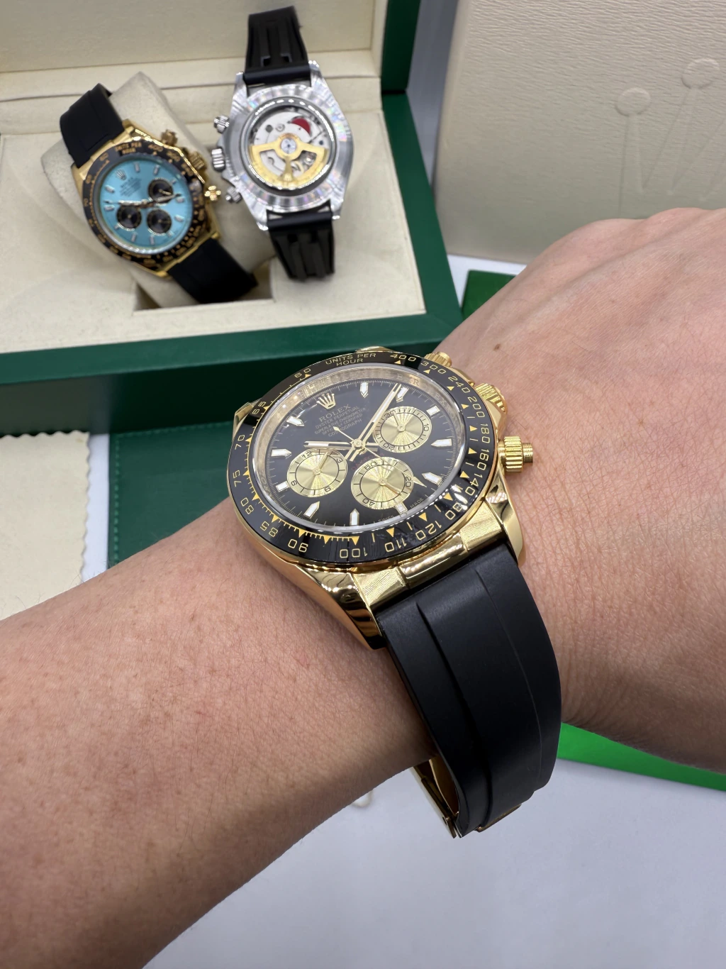 Daytona 40mm - AÇO DOURADO MOSTRADOR PRETO - SILICONE - Imagem 5