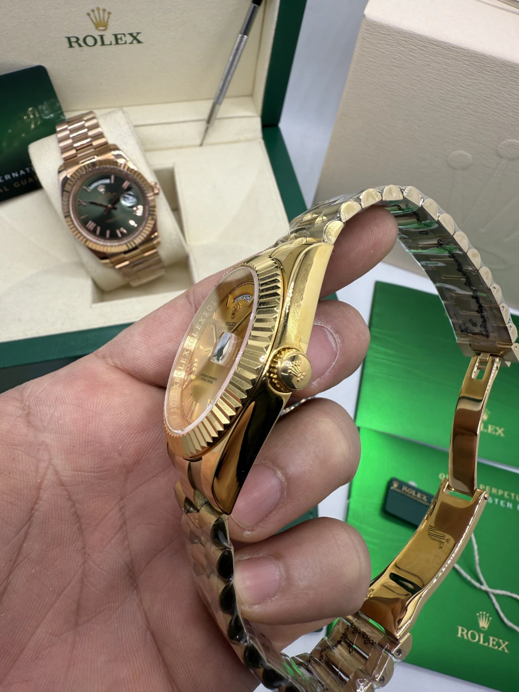 Day-Date President 40mm - AÇO DOURADO MOSTRADOR DOURADO - Imagem 2