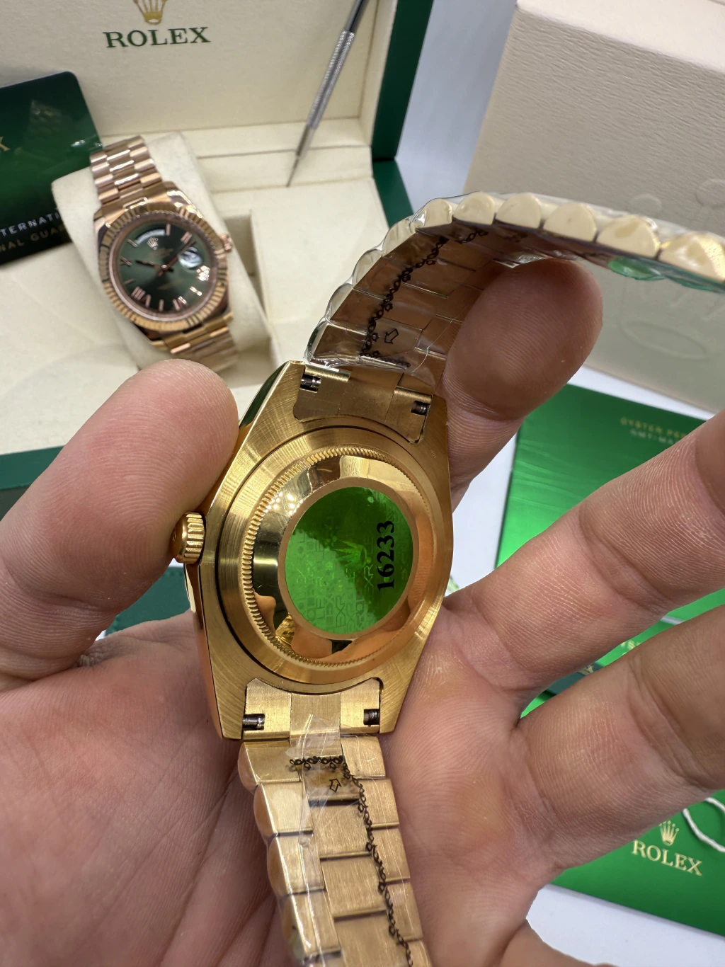 Day-Date President 40mm - AÇO DOURADO MOSTRADOR DOURADO - Imagem 3