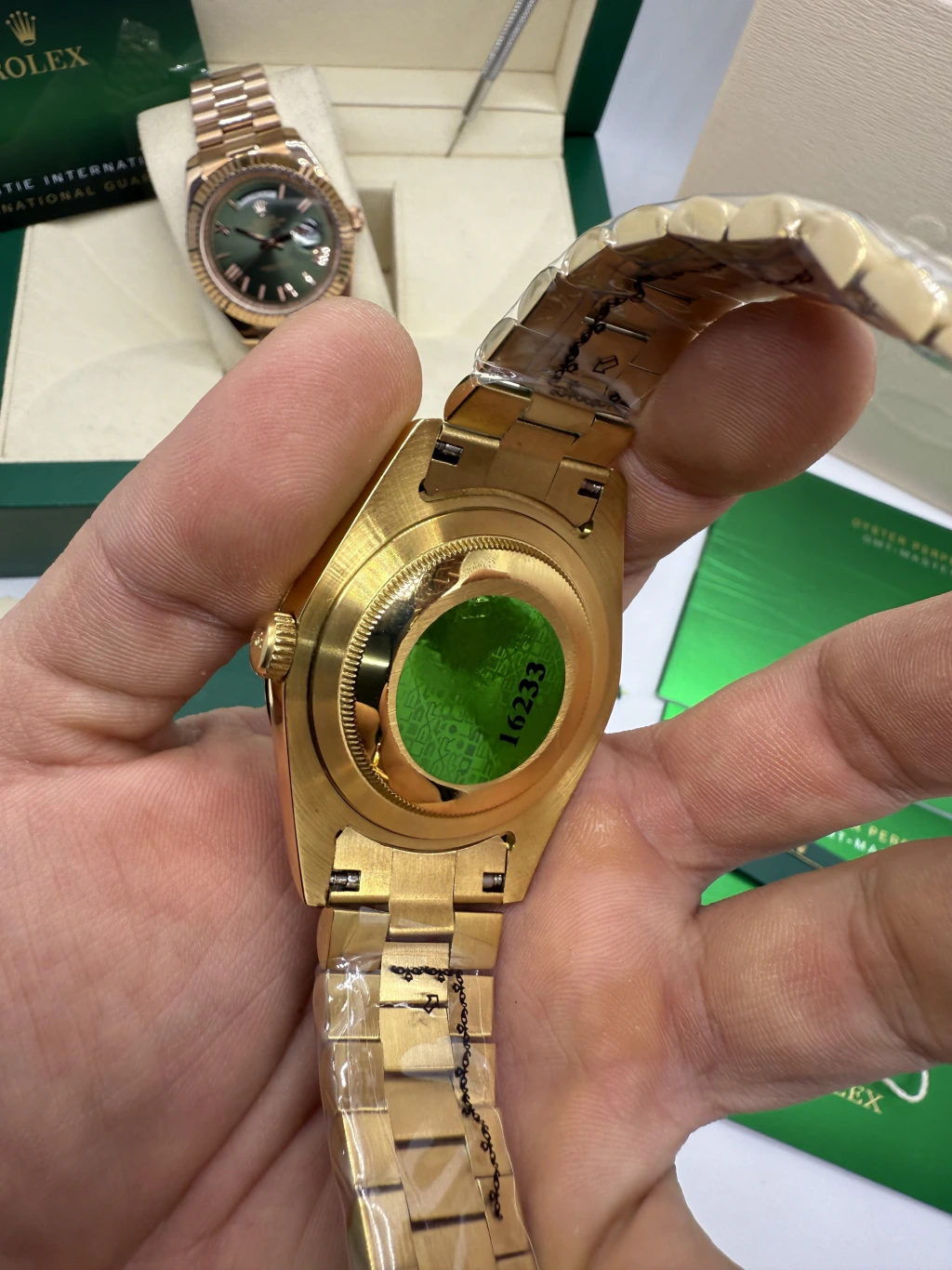 Day-Date President 40mm - AÇO DOURADO MOSTRADOR PRETO - Imagem 3