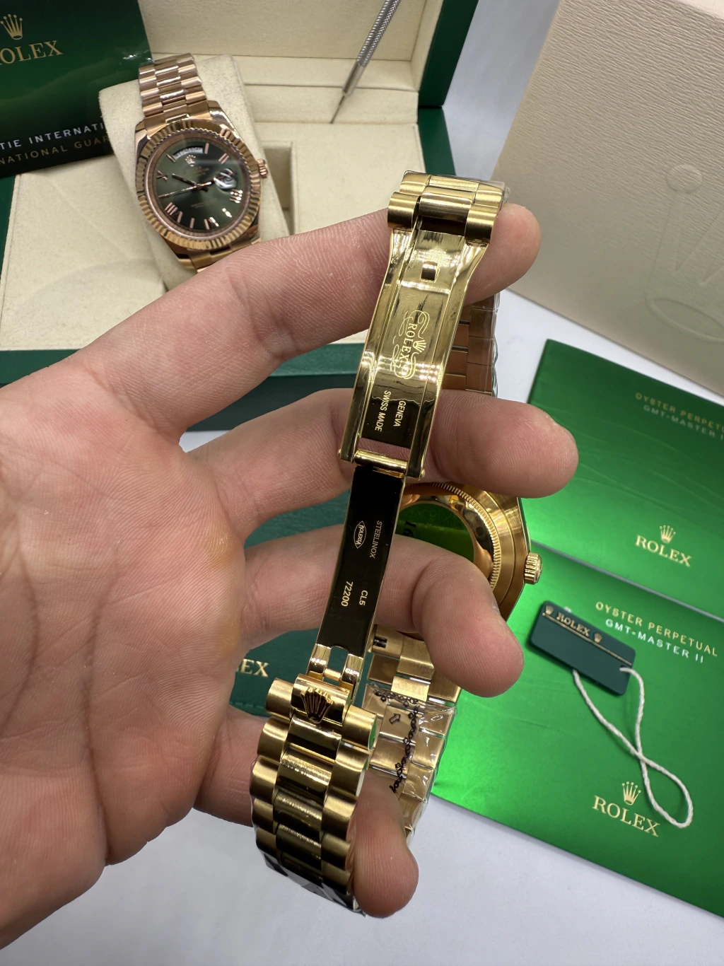 Day-Date President 40mm - AÇO DOURADO MOSTRADOR PRETO - Imagem 4