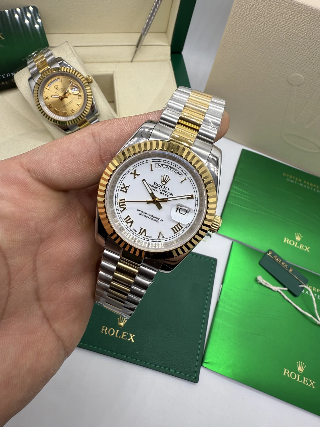Day-Date President 40mm - AÇO COM DOURADO MOSTRADOR BRANCO
