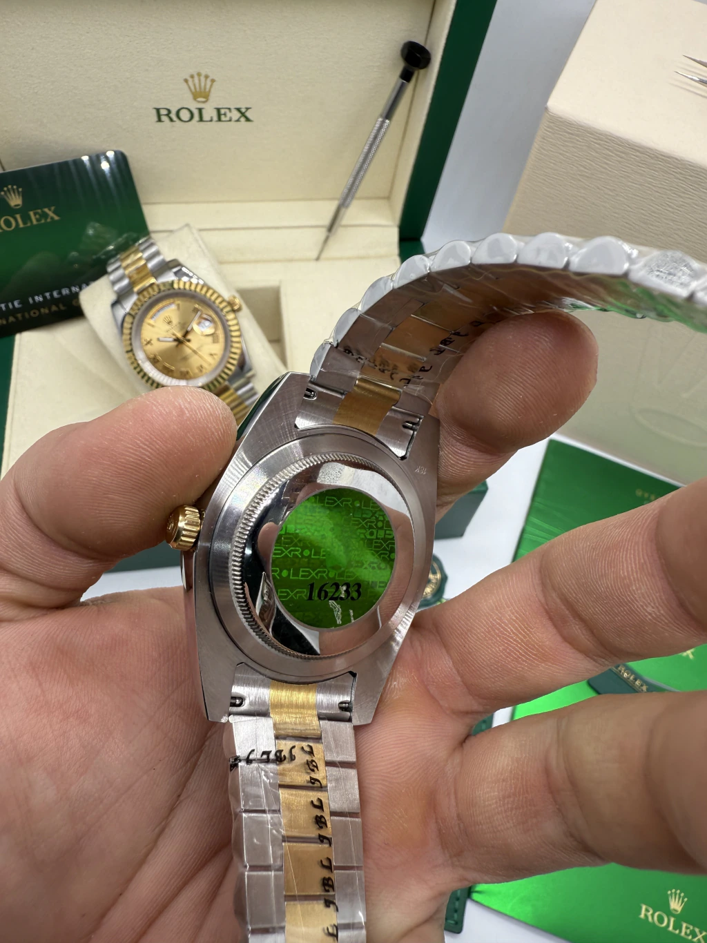 Day-Date President 40mm - AÇO COM DOURADO MOSTRADOR BRANCO - Imagem 3