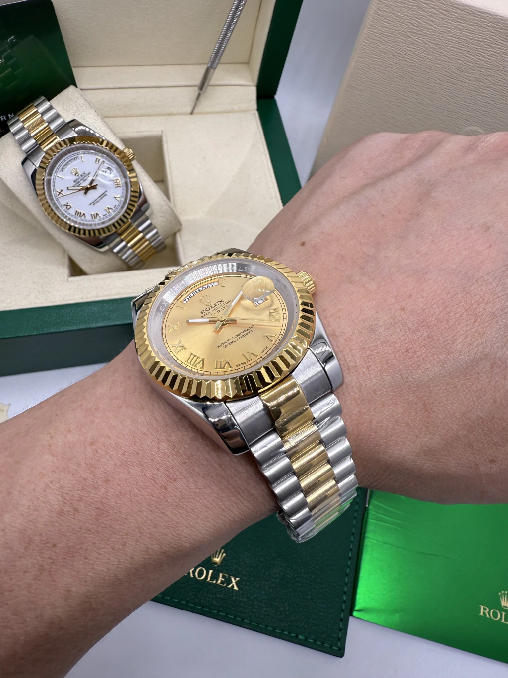 Day-Date President 40mm - AÇO COM DOURADO MOSTRADOR DOURADO - Imagem 5