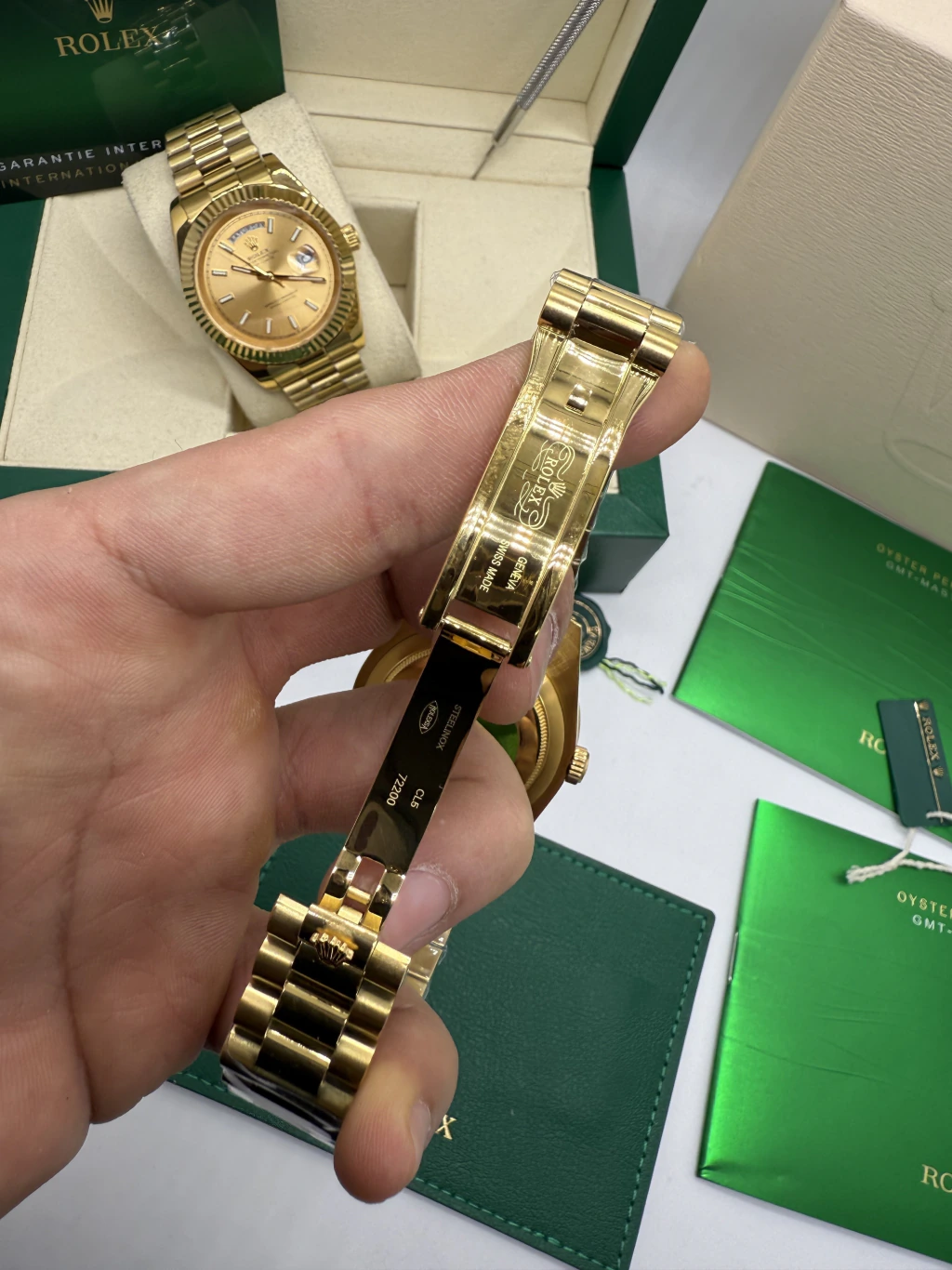 Day-Date President 40mm - AÇO DOURADO MOSTRADOR PRETO - Imagem 4