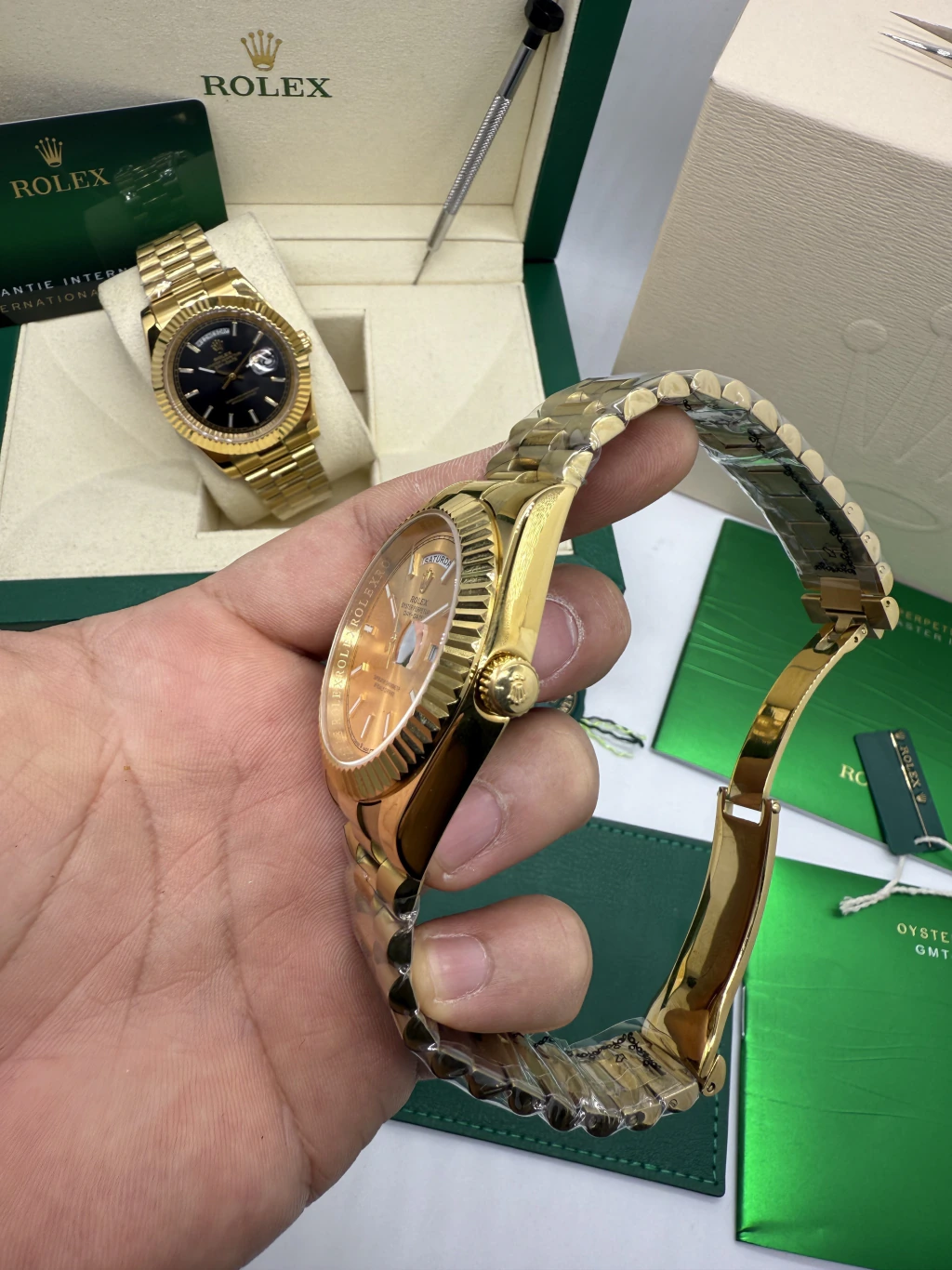 Day-Date President 40mm - AÇO DOURADO MOSTRADOR DOURADO - Imagem 2
