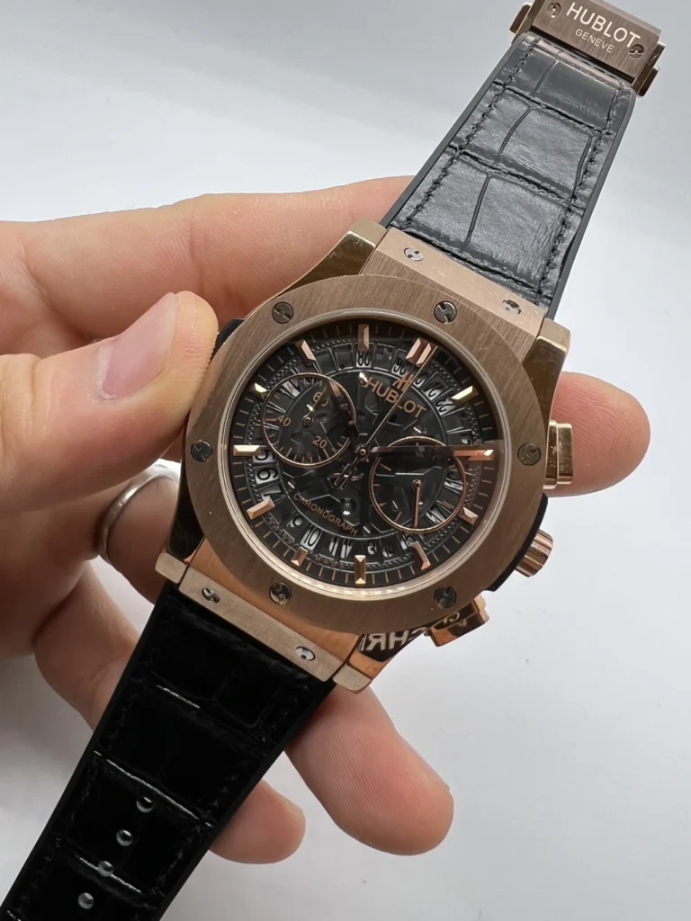 Hublot Classic Chrono 45mm - AÇO ROSE MOSTRADOR SKELETON PRETO - SILICONE E COURO