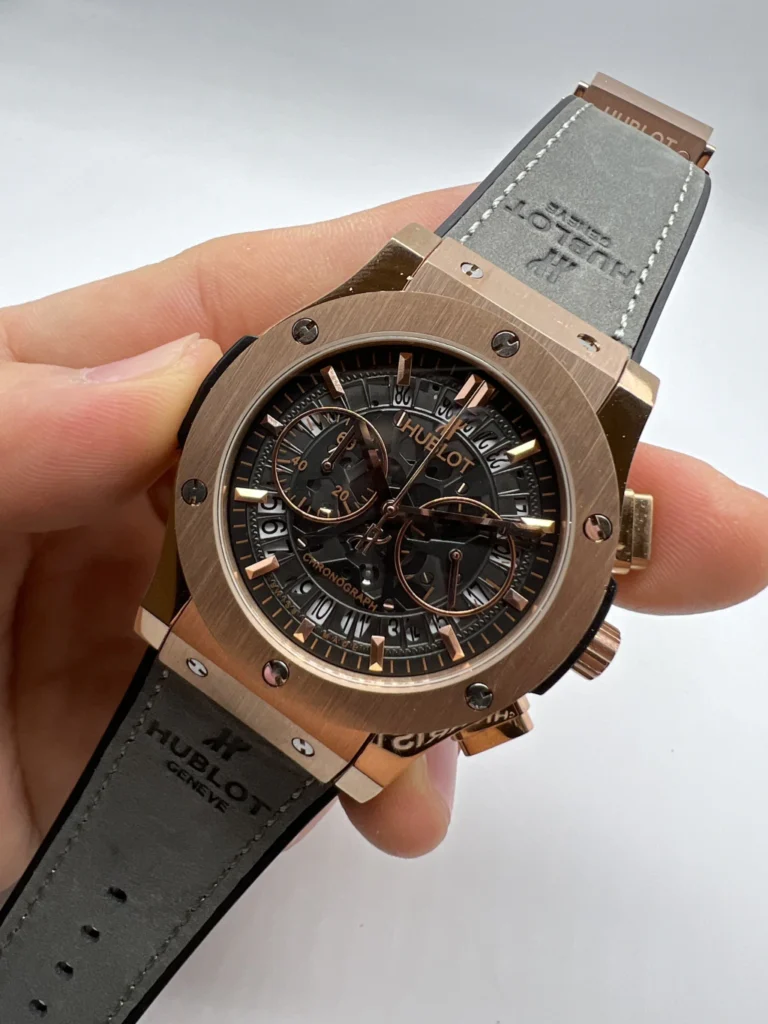 Hublot Classic Chrono 45mm - AÇO ROSE MOSTRADOR SKELETON PRETO - SILICONE E COURO