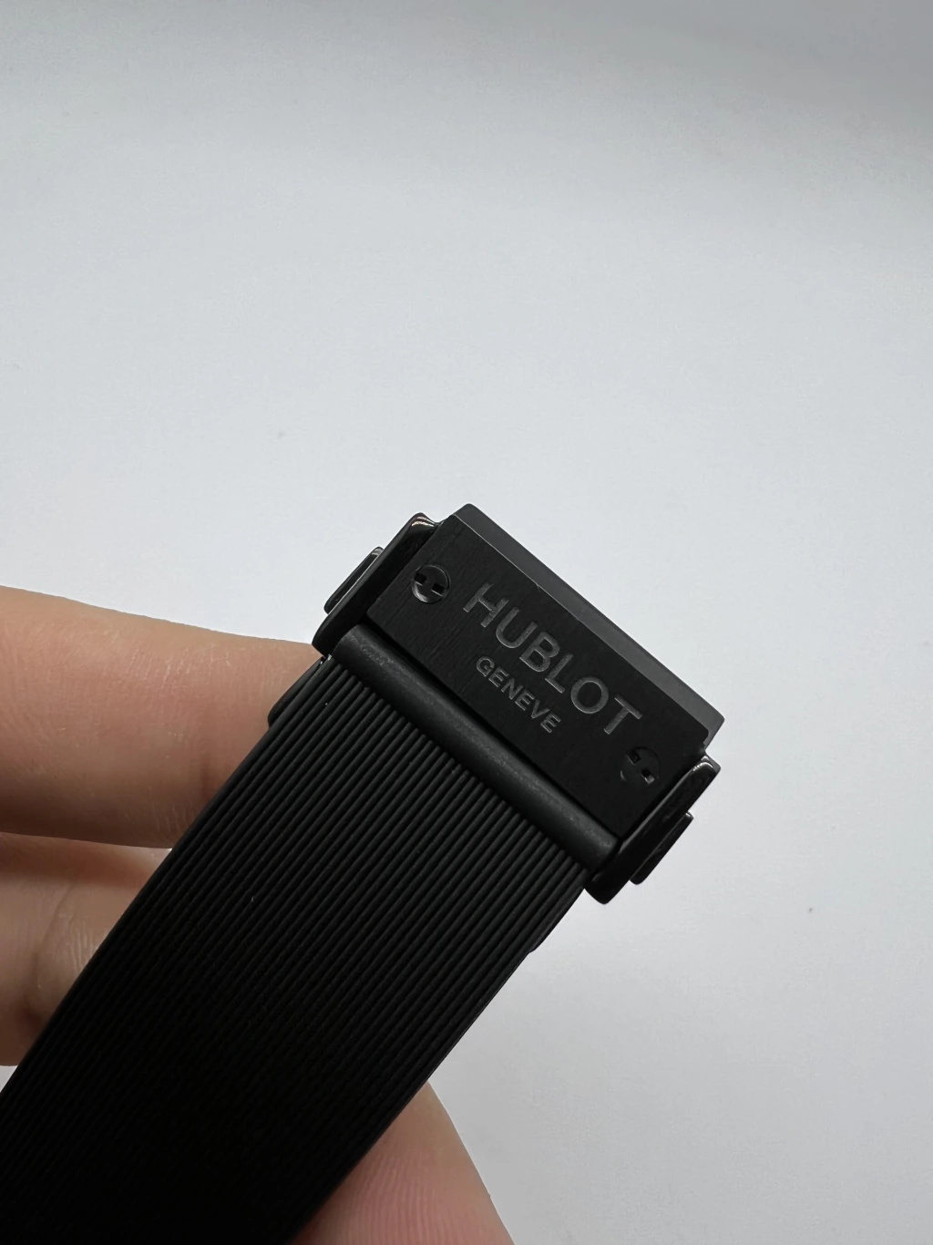 Hublot Classic Fusion 42mm - AÇO PRETO MOSTRADOR PRETO - SILICONE - Imagem 4
