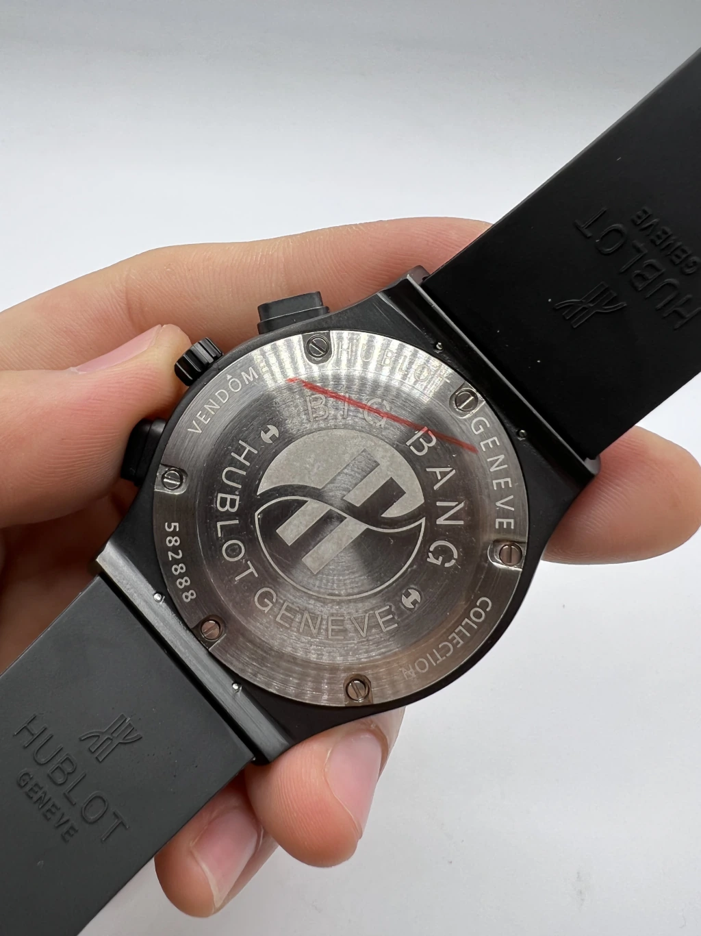 Hublot Classic Fusion 42mm - AÇO PRETO MOSTRADOR PRETO - SILICONE - Imagem 3