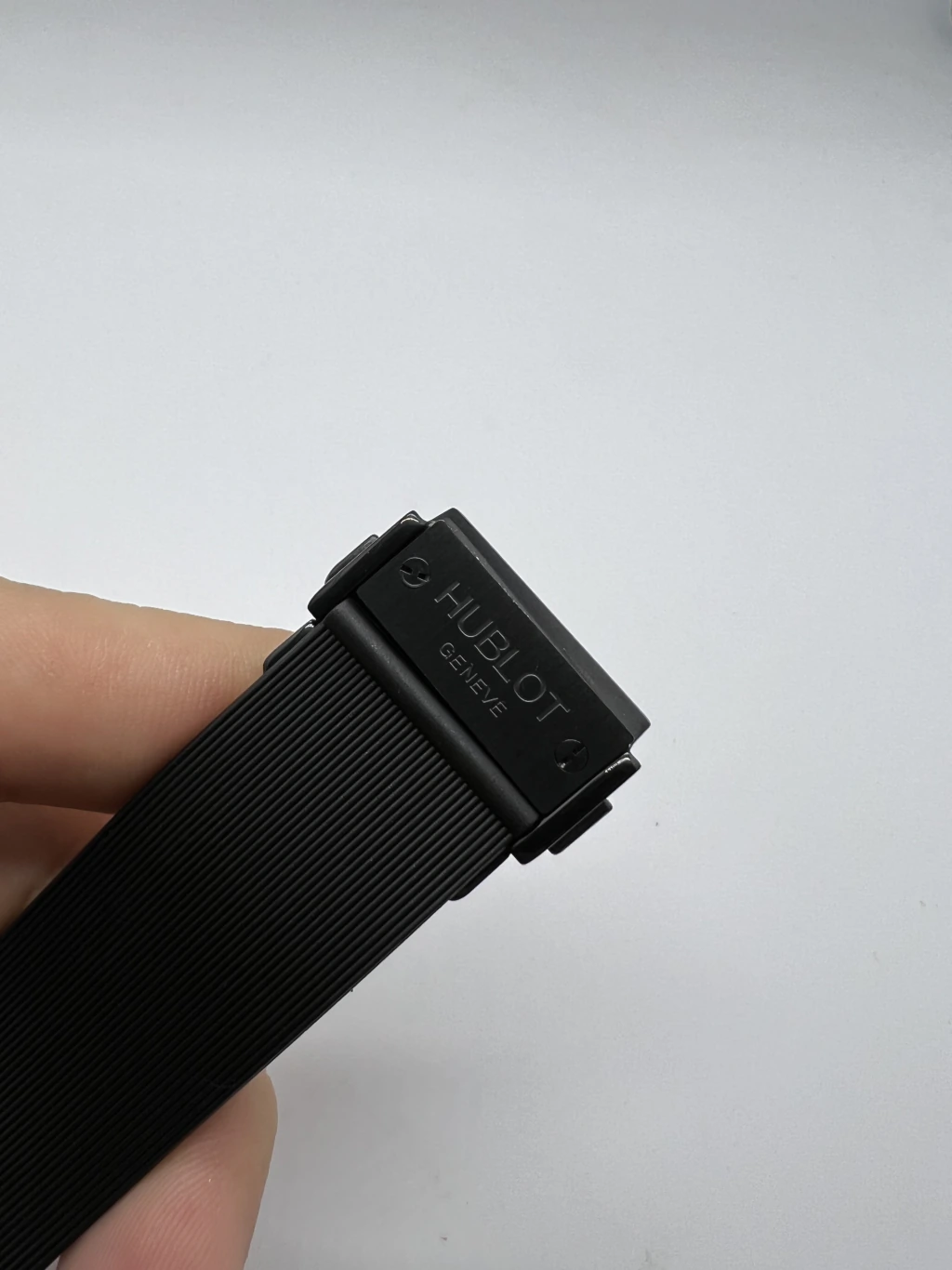 Hublot Classic Fusion 42mm - AÇO PRETO MOSTRADOR PRETO - SILICONE - Imagem 4