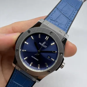 Hublot Classic Fusion 42mm - AÇO PRETO MOSTRADOR AZUL - SILICONE E COURO