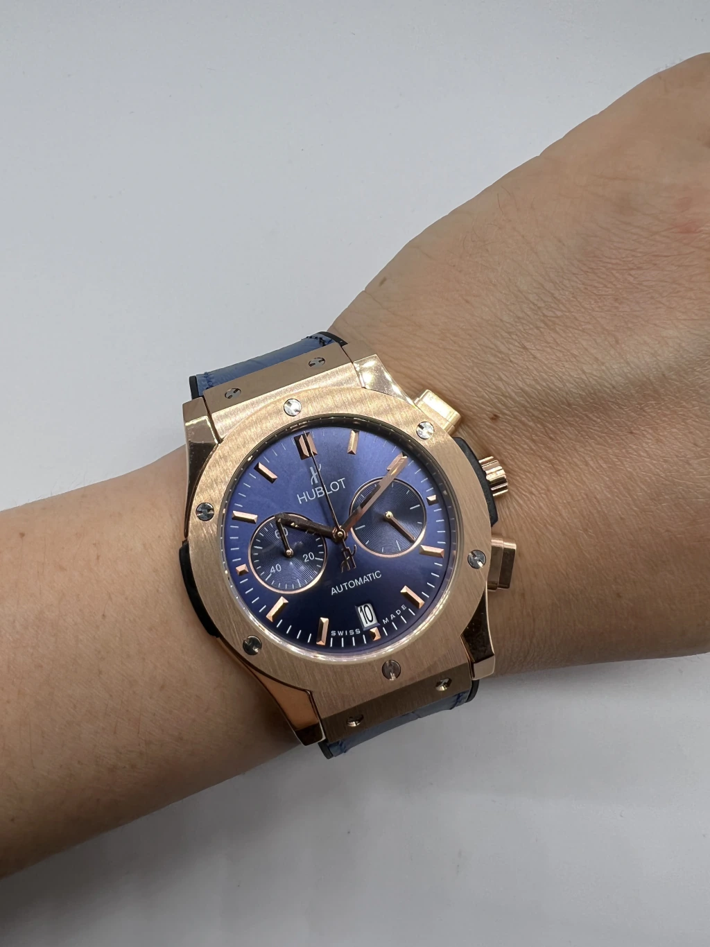 Hublot Classic Fusion 42mm - AÇO ROSE MOSTRADOR AZUL- SILICONE E COURO - Imagem 5