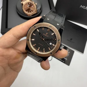 Hublot Classic Fusion 42mm - AÇO PRETO MOSTRADOR PRETO - SILICONE E COURO