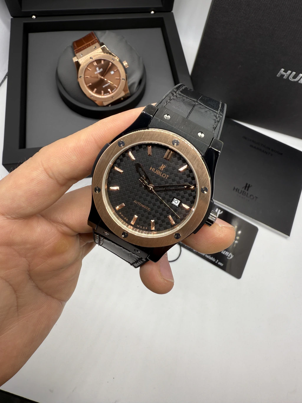 Hublot Classic Fusion 42mm - AÇO PRETO MOSTRADOR PRETO - SILICONE E COURO