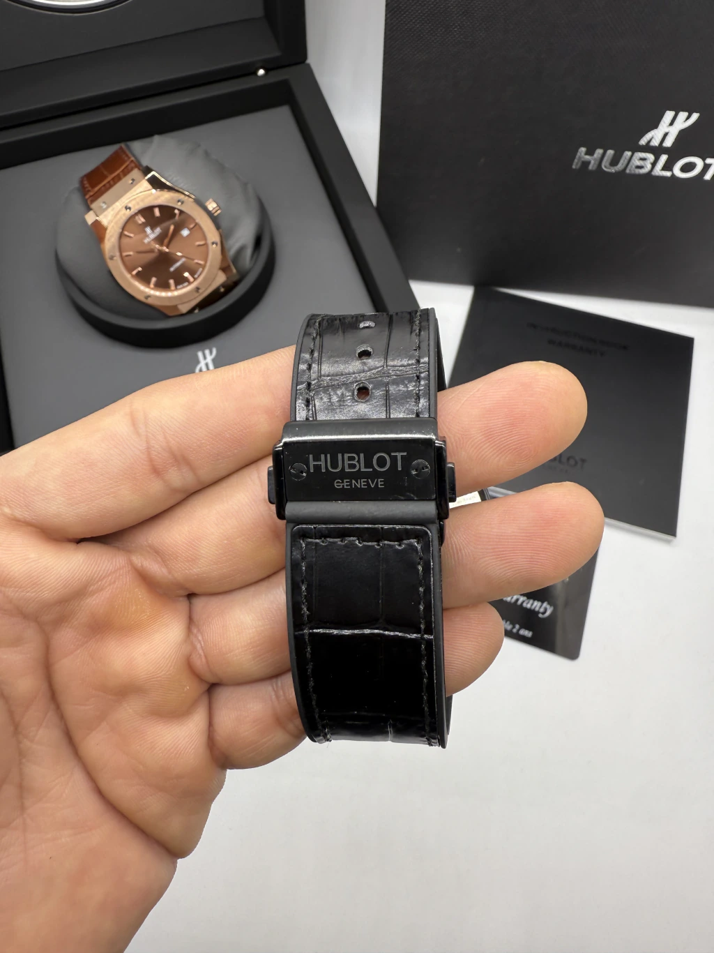 Hublot Classic Fusion 42mm - AÇO PRETO MOSTRADOR PRETO - SILICONE E COURO - Imagem 3