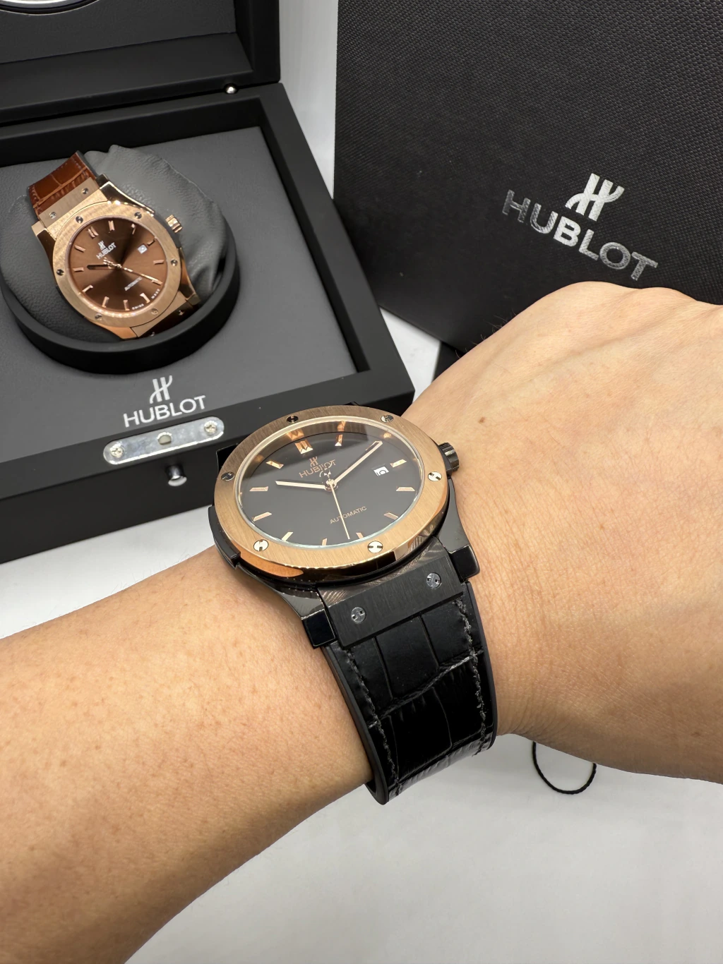 Hublot Classic Fusion 42mm - AÇO PRETO MOSTRADOR PRETO - SILICONE E COURO - Imagem 5