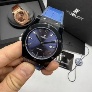 Hublot Classic Fusion 42mm - AÇO PRETO MOSTRADOR AZUL- SILICONE E COURO