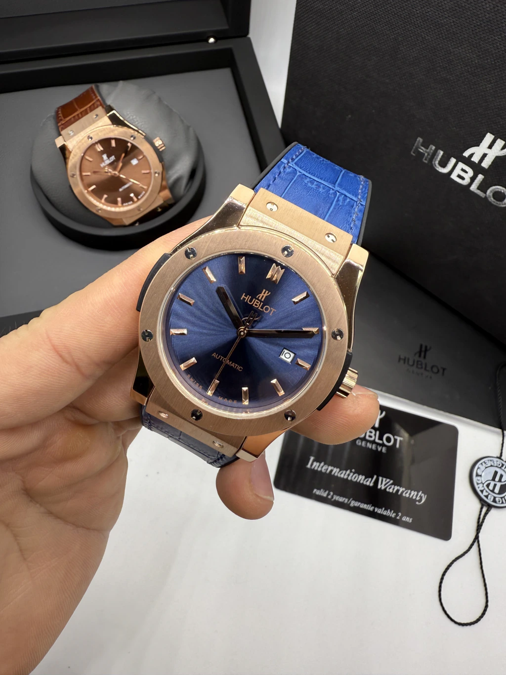 Hublot Classic Fusion 42mm - AÇO ROSE MOSTRADOR AZUL - SILICONE E COURO