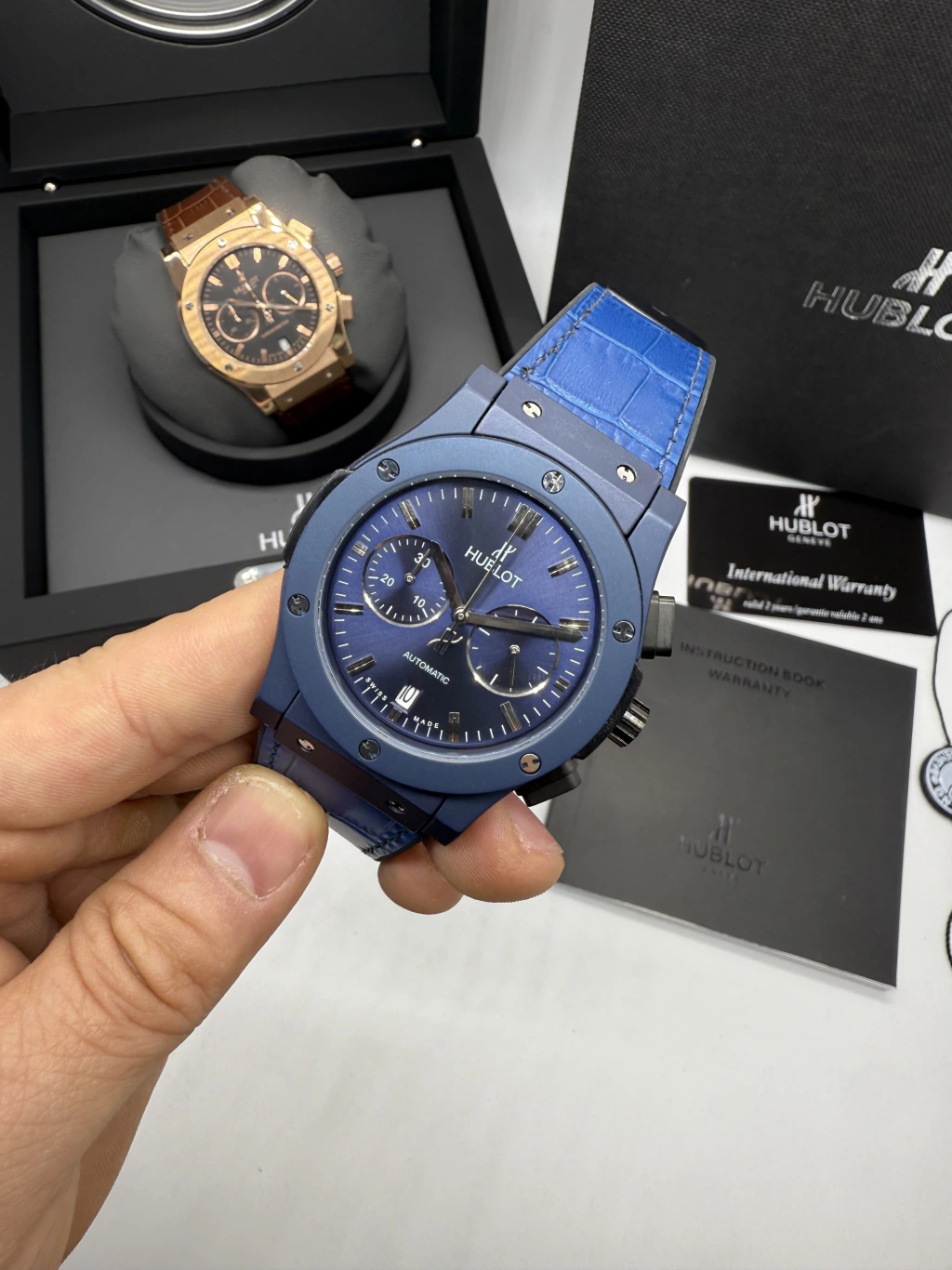 Hublot Classic Fusion 42mm - AÇO AZUL MOSTRADOR AZUL - SILICONE E COURO