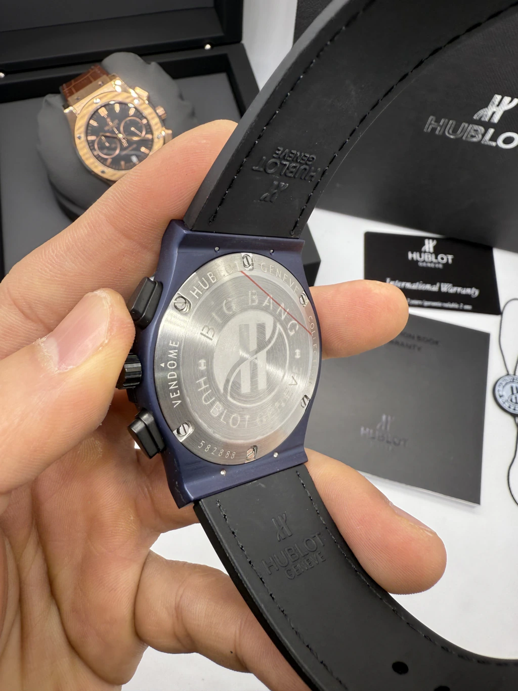 Hublot Classic Fusion 42mm - AÇO AZUL MOSTRADOR AZUL - SILICONE E COURO - Imagem 3